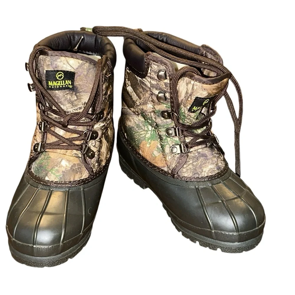 Magellan Outdoors Boys Camo‎ Duck Boot Size youth 2